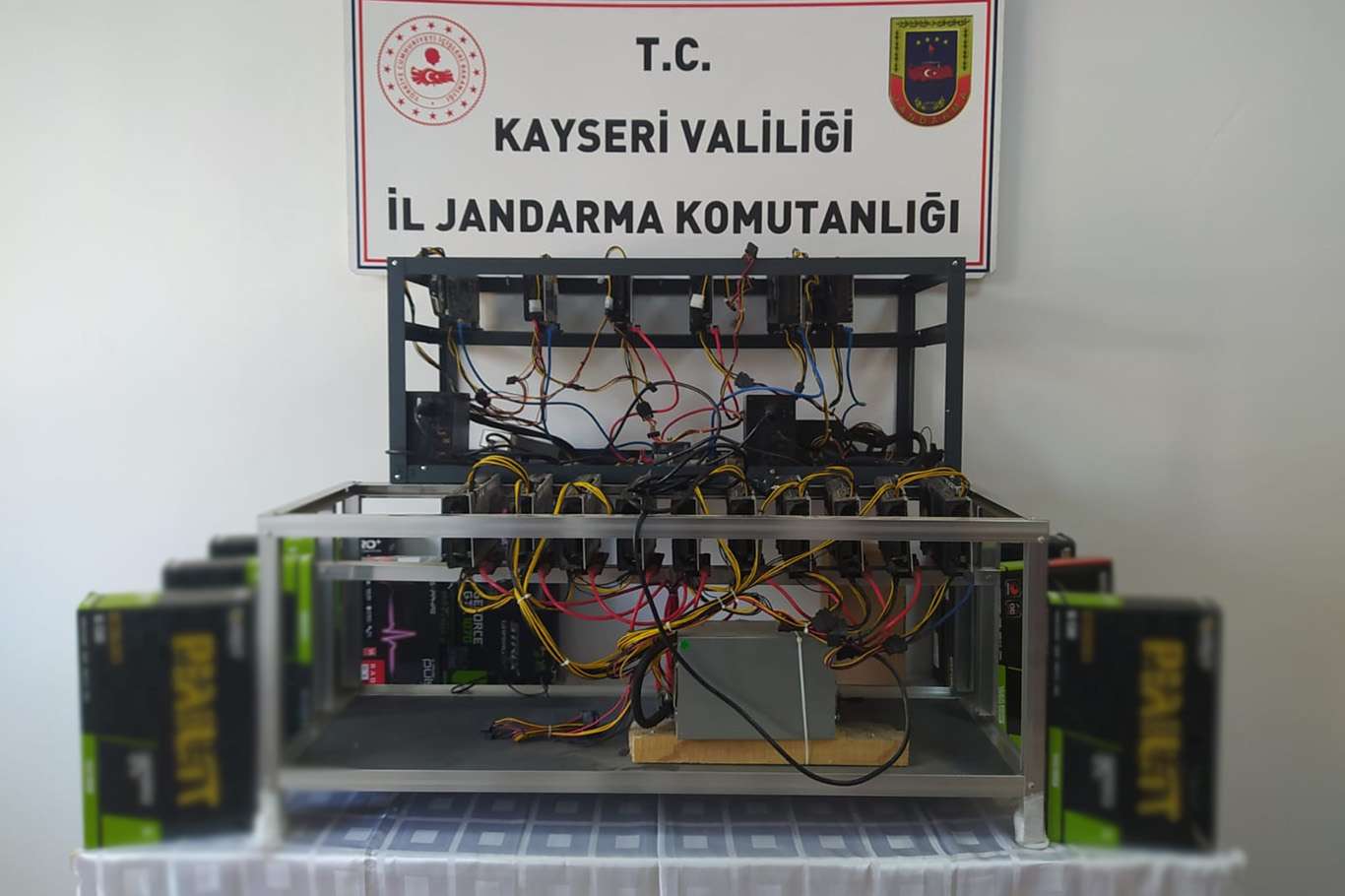 Kayseri’de kripto para üretimi yapan kişilere yönelik operasyon: 2 gözaltı